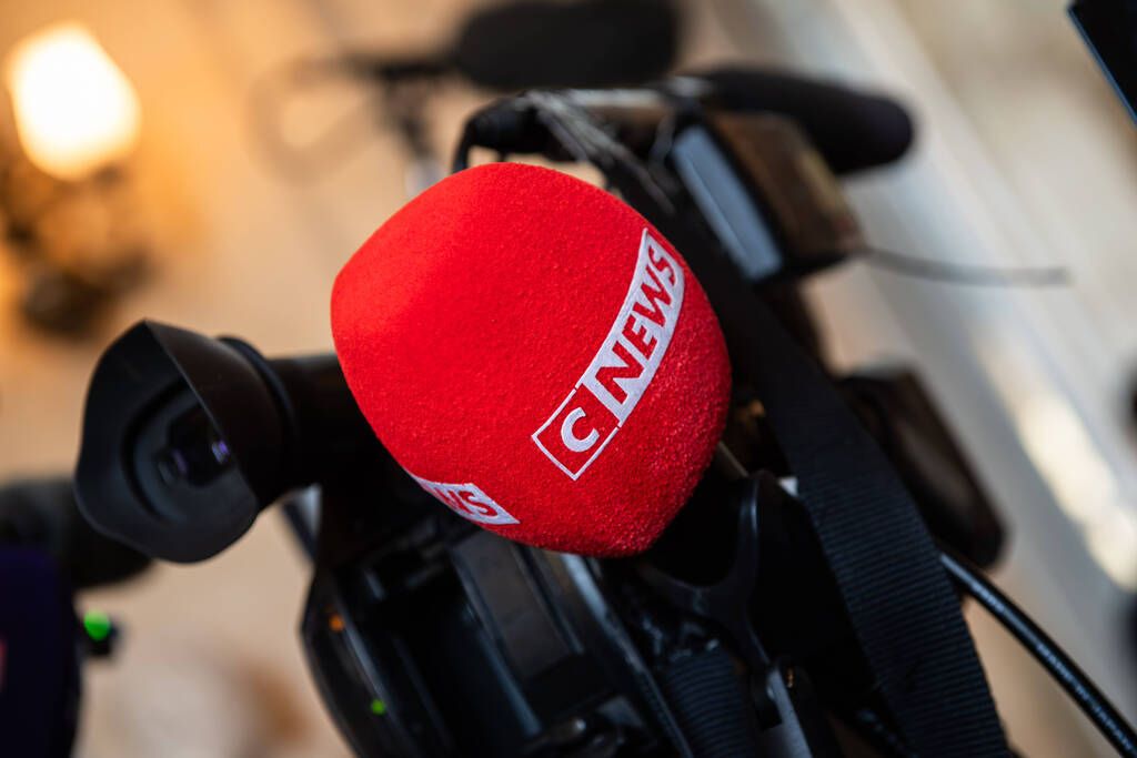 CNews face aux accusations de racisme : une réaction musclée
