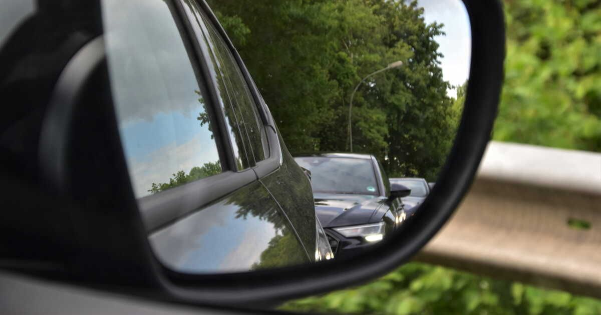 Réparer un rétroviseur cassé : astuces et conseils pratiques