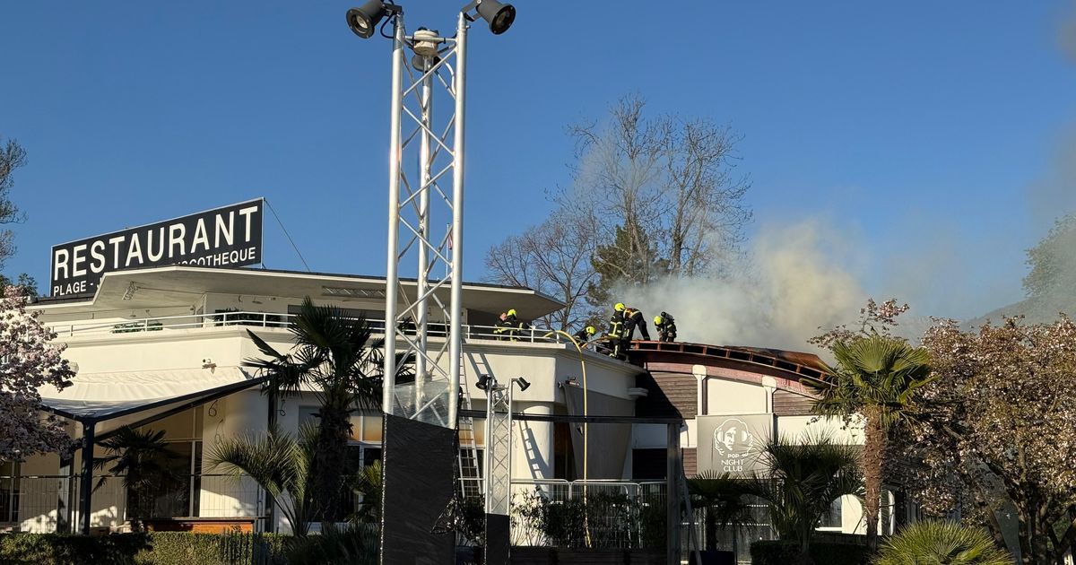 Un incendie ravage le bar-discothèque Pop Plage à Annecy