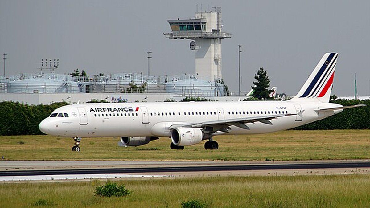 Incident en vol : Air France contraint de se dérouter à Orly pour des raisons de sécurité