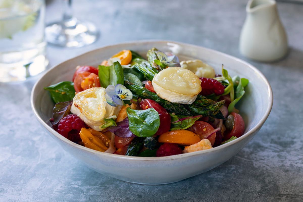 Les secrets de la salade chèvre chaud de Cyril Lignac