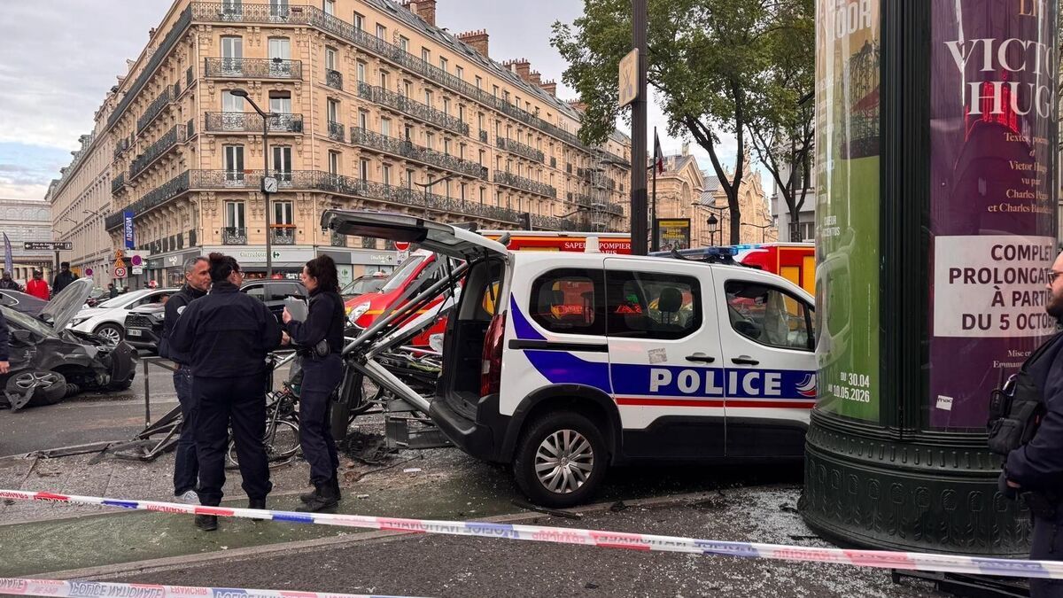 Dix blessés dans une collision spectaculaire à Paris impliquant une voiture de police