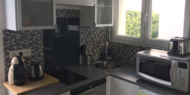 Optimiser l'espace: 12 solutions pour une petite cuisine fonctionnelle