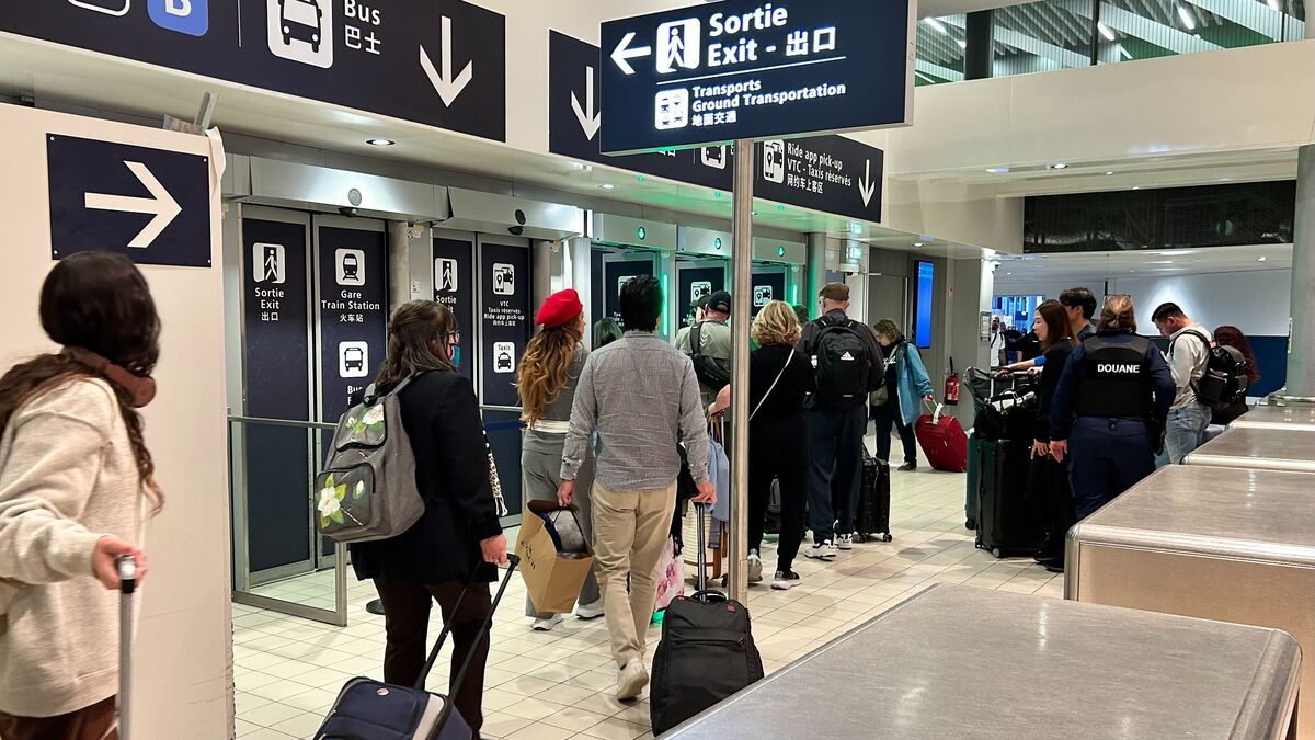 Un Colombien arrêté à Roissy avec 1,2 kg de cocaïne dans ses chaussons