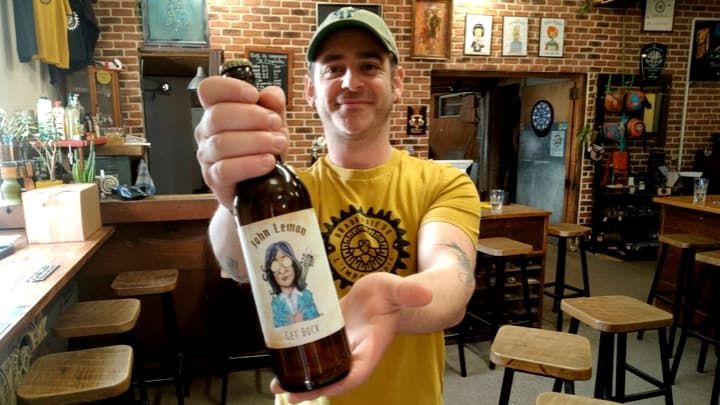 Une brasserie bretonne fait sensation avec sa bière "John Lemon" avant une interdiction