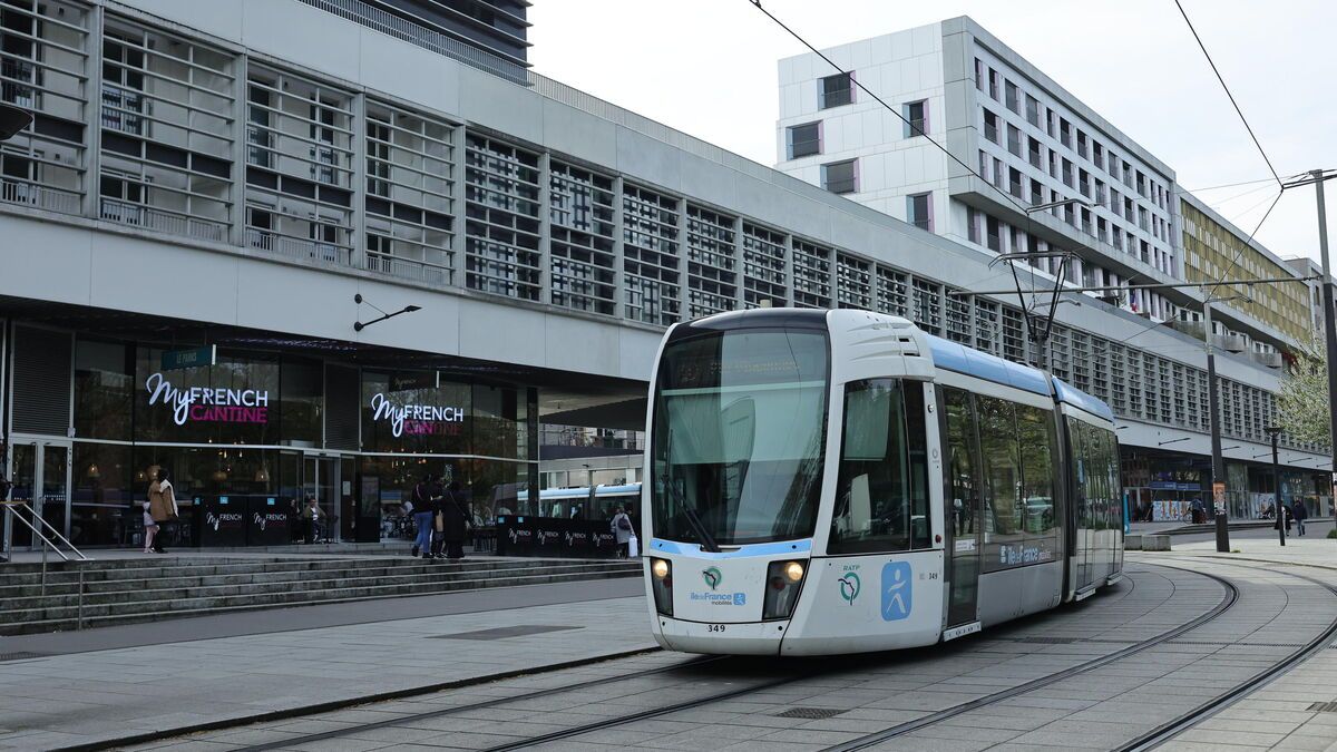 Un piéton gravement blessé après avoir été heurté par un tramway à Paris
