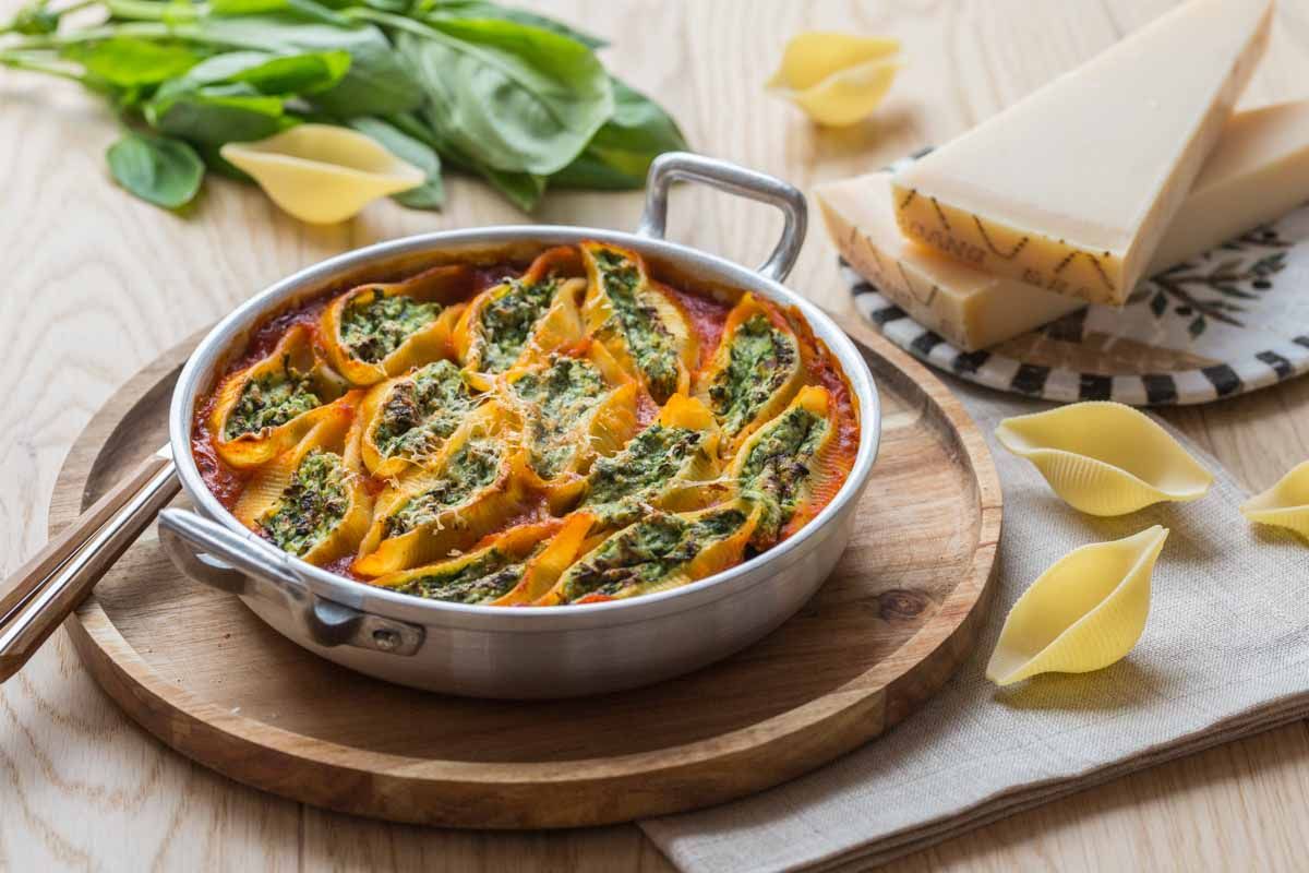 Conchiglioni farcis aux épinards, ricotta et Grana Padano