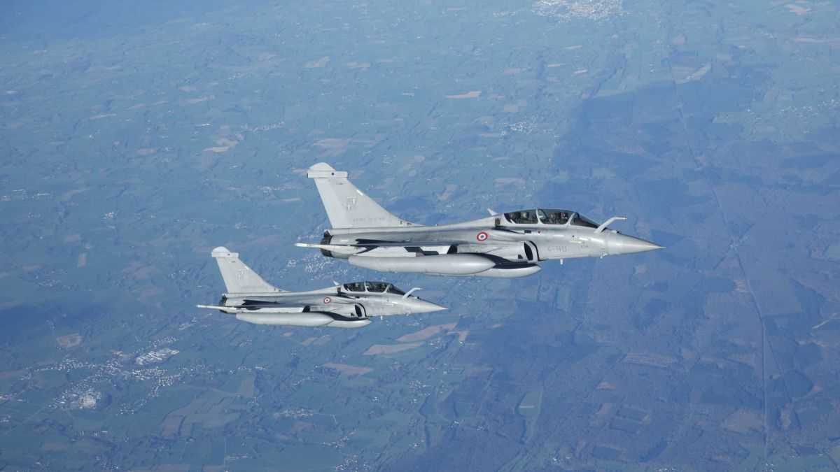 Un survol inattendu : deux Rafale dominent le ciel des Hauts-de-Seine