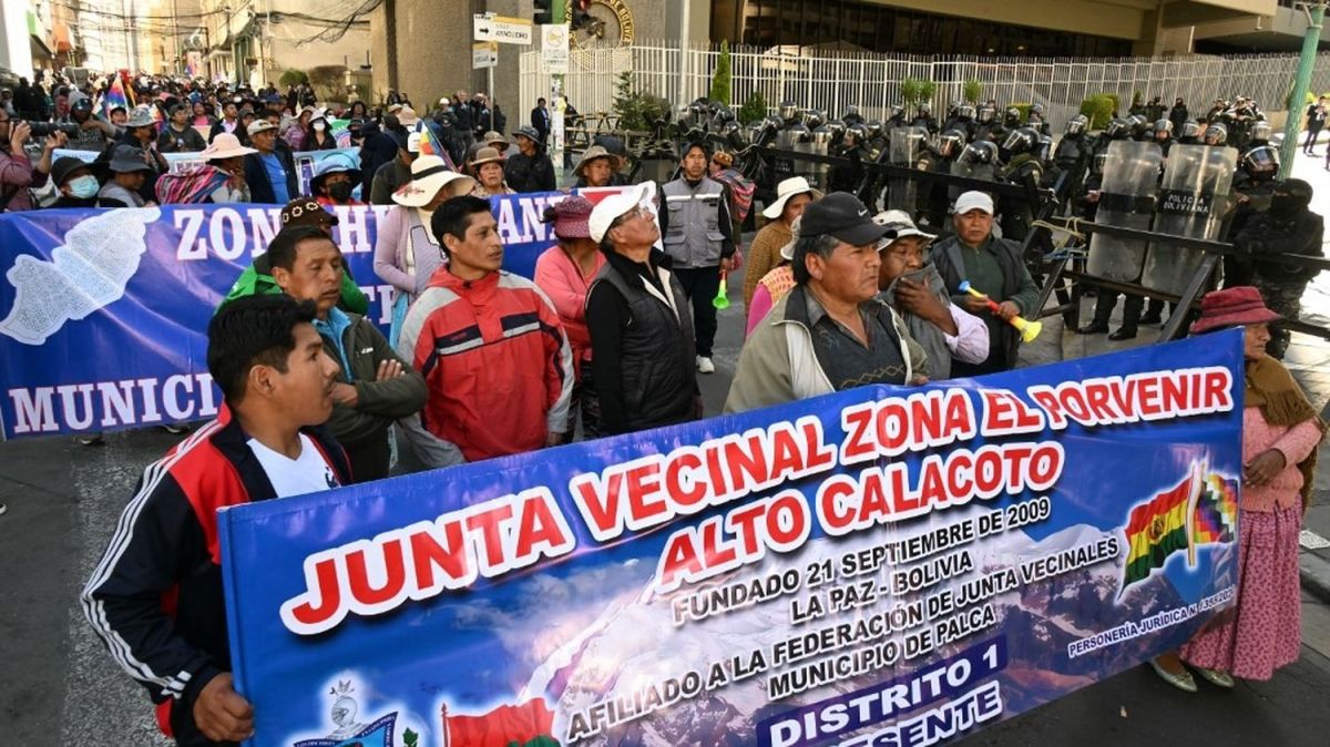 La Bolivie en ébullition : manifestations massives contre le président Paz