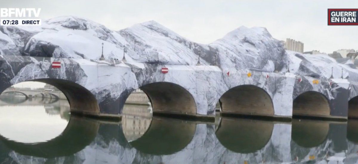 Un voyage magique : le Pont-Neuf se métamorphose en caverne géante