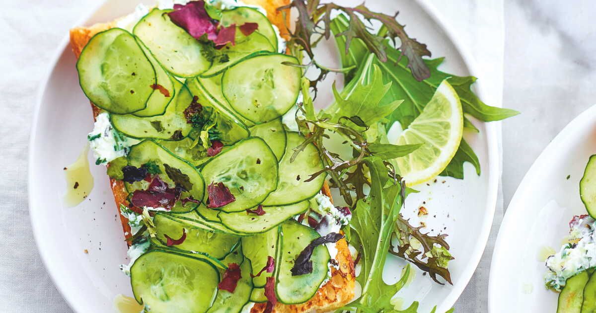 Tartines veggie au concombre et aux algues
