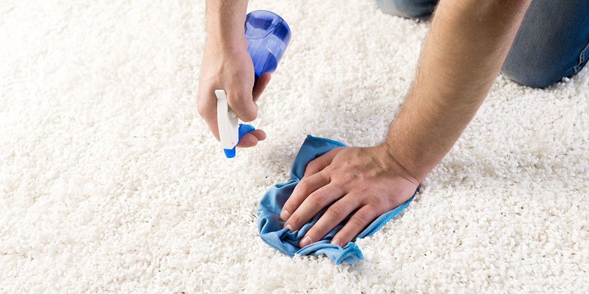 Retrouvez la fraîcheur : 7 astuces pour faire disparaître les odeurs de tapis