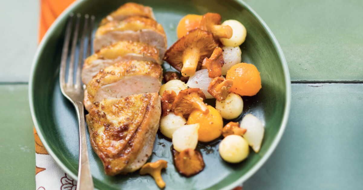 Un délice printanier : suprême de poulet aux girolles