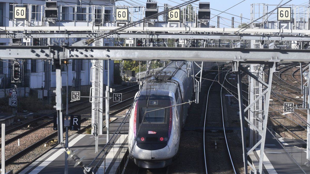 Des passagers d'un TGV Paris-Nice vivent un calvaire pendant des heures sous la chaleur