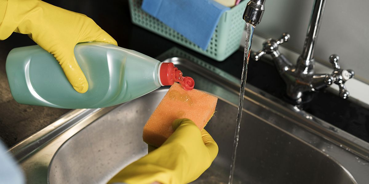 12 astuces pour réduire le gaspillage de liquide vaisselle