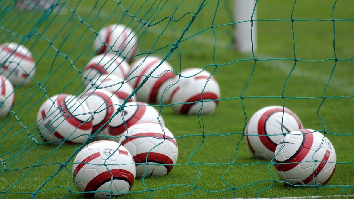 Le stade de Saint-Rémy sous le feu des cambriolages : un week-end tumultueux