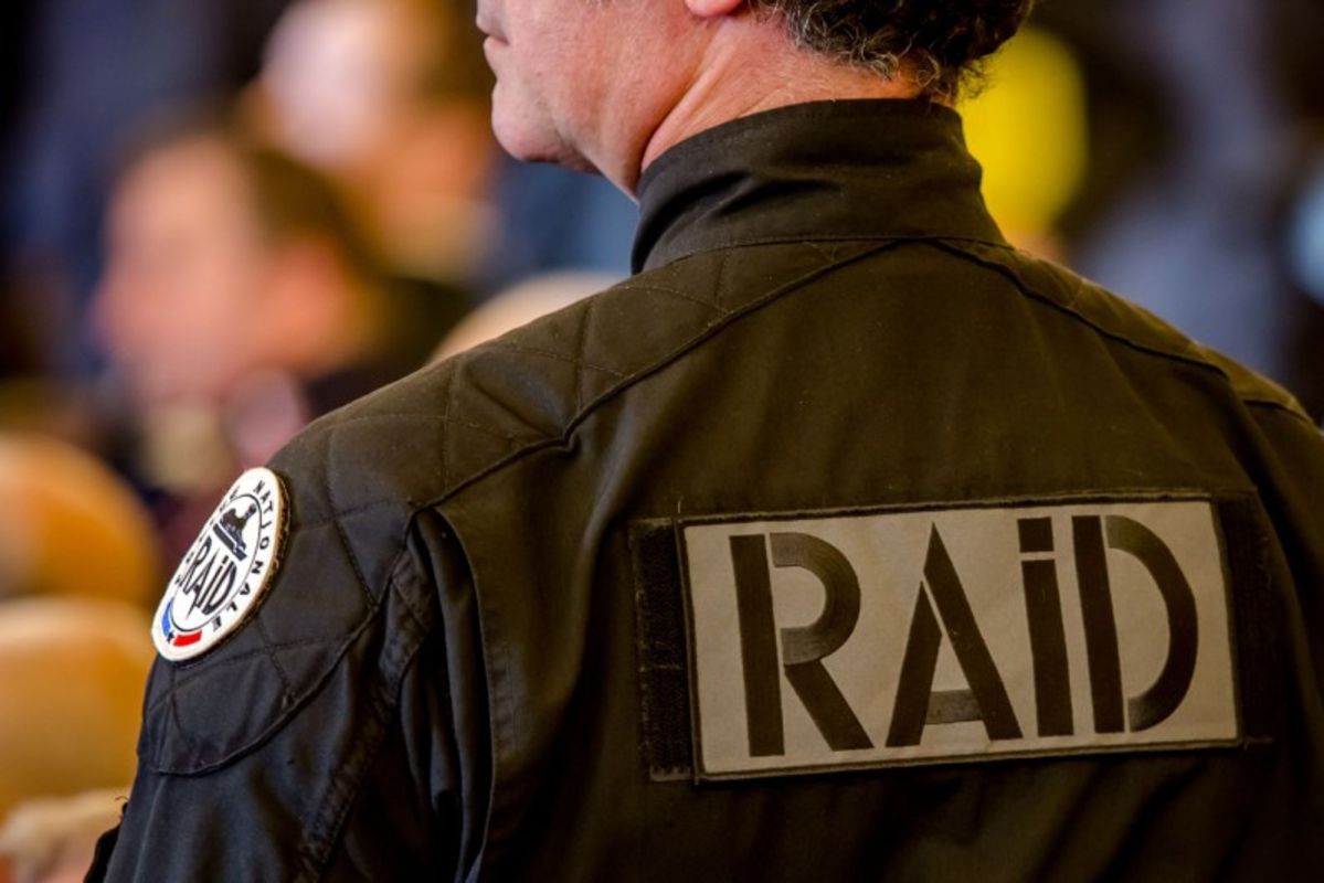 Le numéro 2 du RAID sous enquête pour harcèlement sexuel : une affaire qui s'installe dans l'ombre