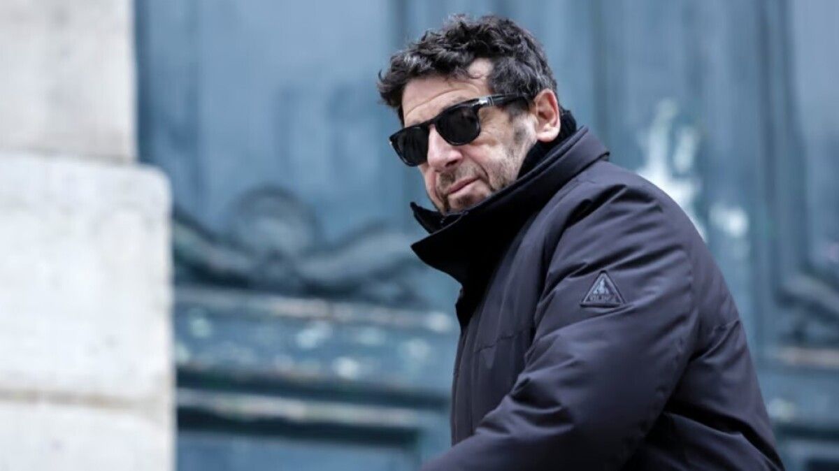 Patrick Bruel sous les projecteurs : interruption choc d'une pièce par des militantes féministes