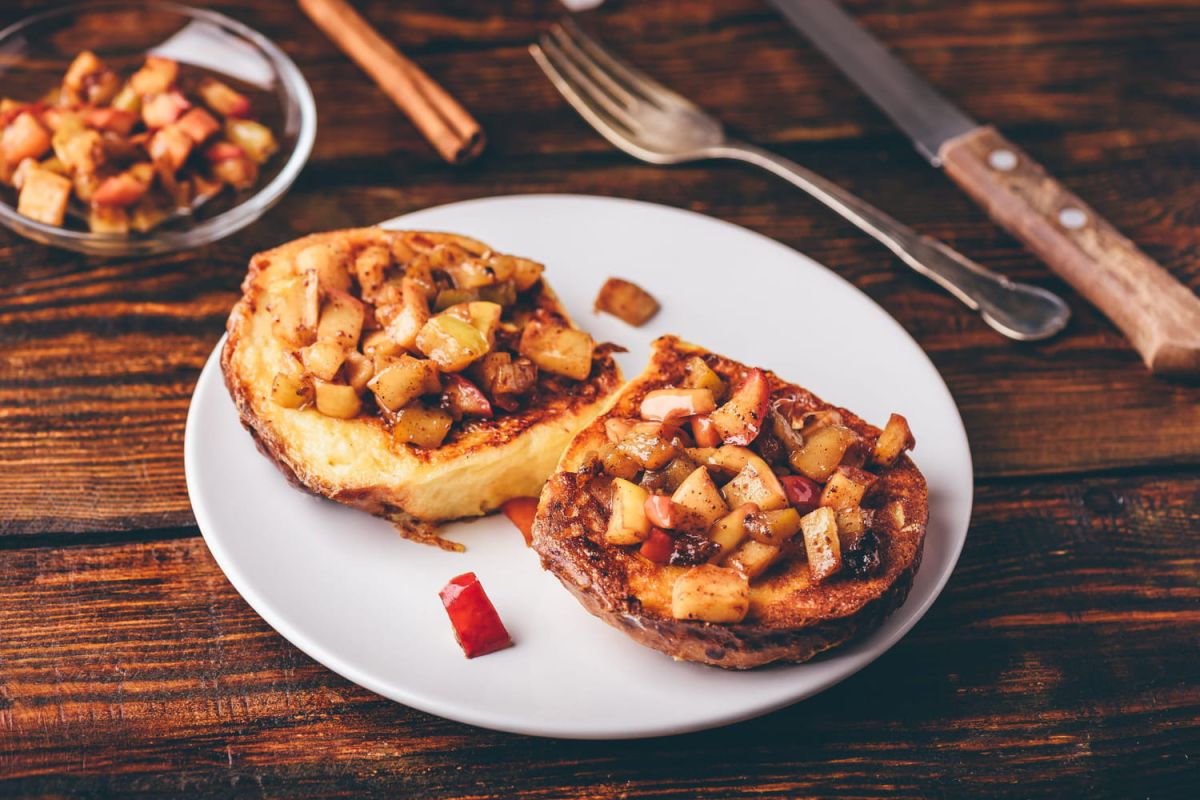 Une touche de douceur pour les fêtes : le pain perdu aux poires de Cyril Lignac