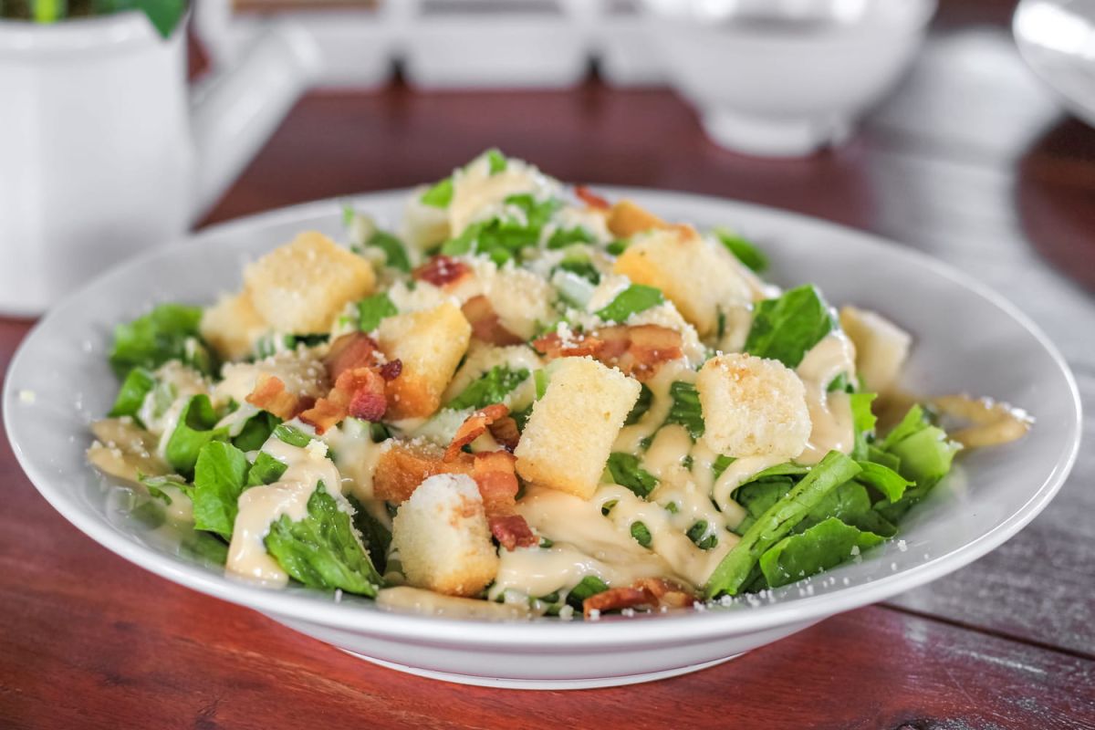 Découvrez la recette incontournable de la salade César de Cyril Lignac