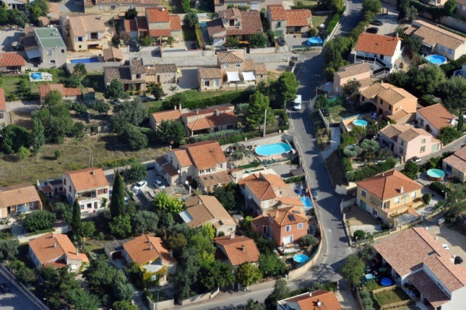 Le phénomène des piscines en France face à la chaleur grandissante
