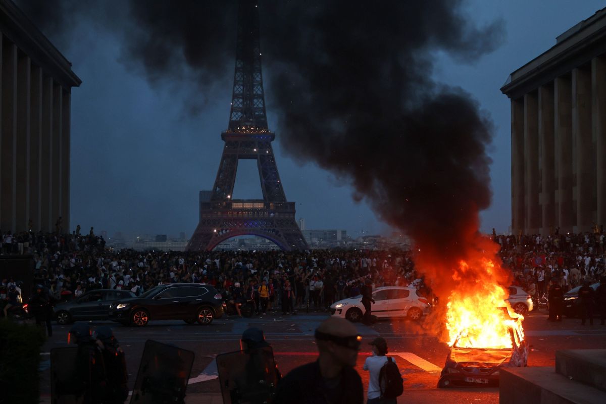 Nuit de chaos à Paris : violences et interpellations après le sacre du PSG