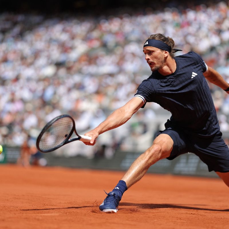 Zverev triomphe à Roland-Garros : une finale historique face à Cobolli