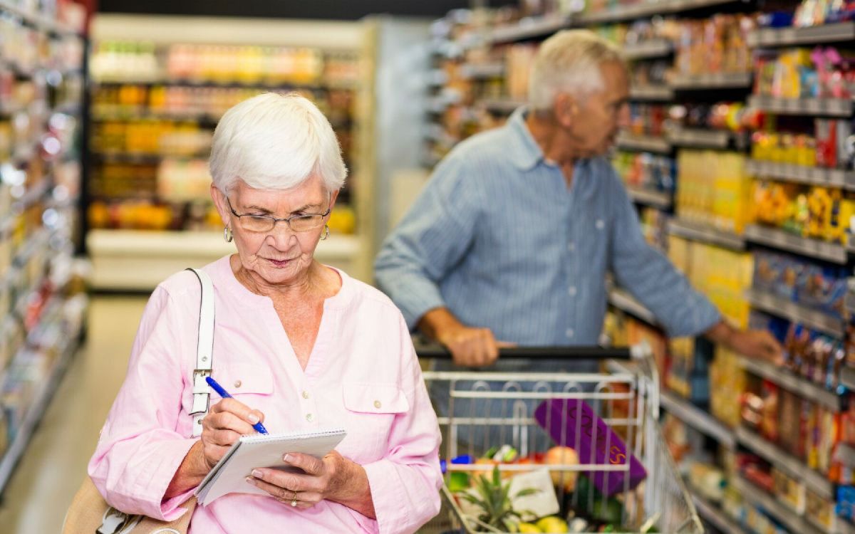 Retraités : la montée du coût de la vie met-elle à mal leur pouvoir d'achat ?