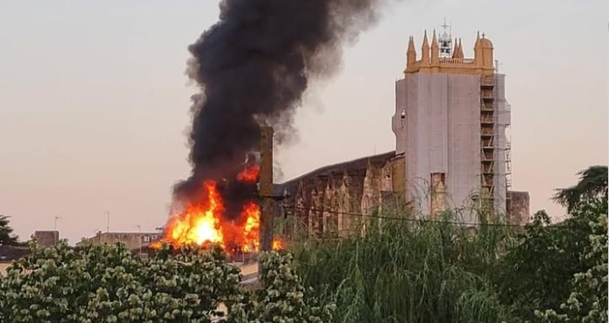 Un incendie dévastateur frappe le cloître historique de Condom