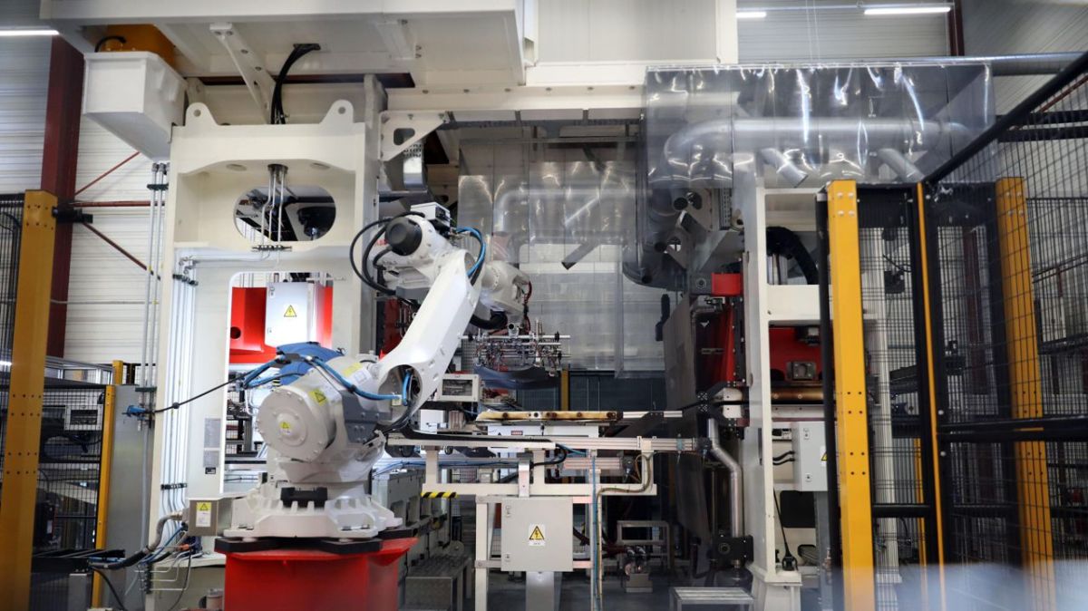 La tech, nouvelle clé du renouveau industriel en France ?