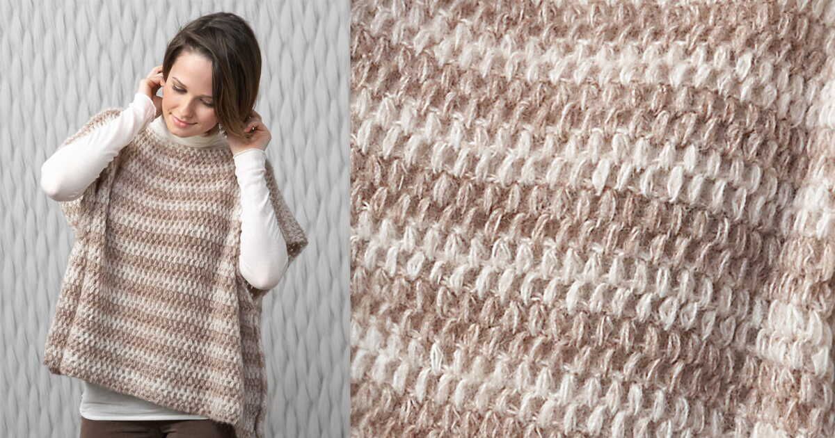Le poncho rayé au crochet : un incontournable de la mode