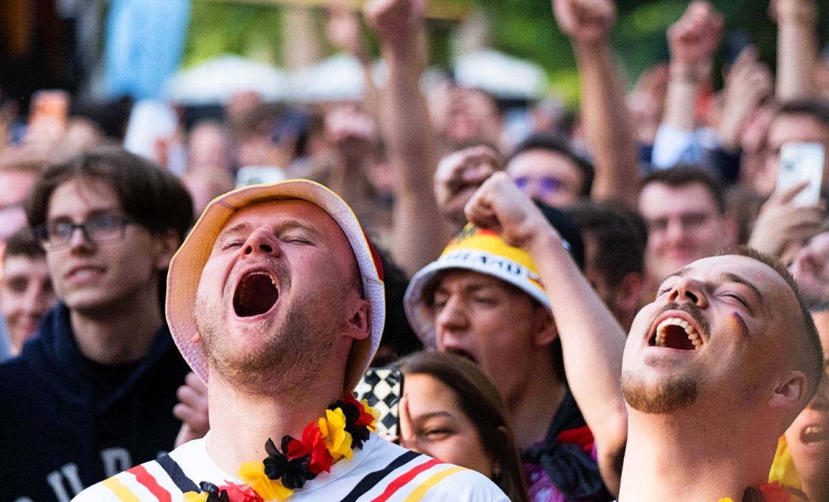 Football et société: entre passion démesurée et dérives inquiétantes
