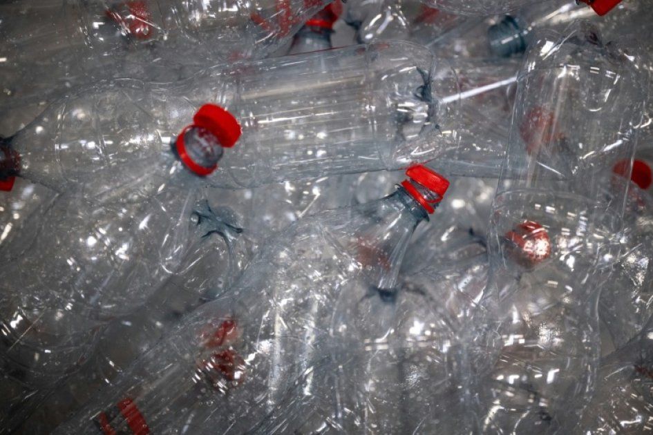 Vers une consigne plastique : le ministre à l'écoute des acteurs clés