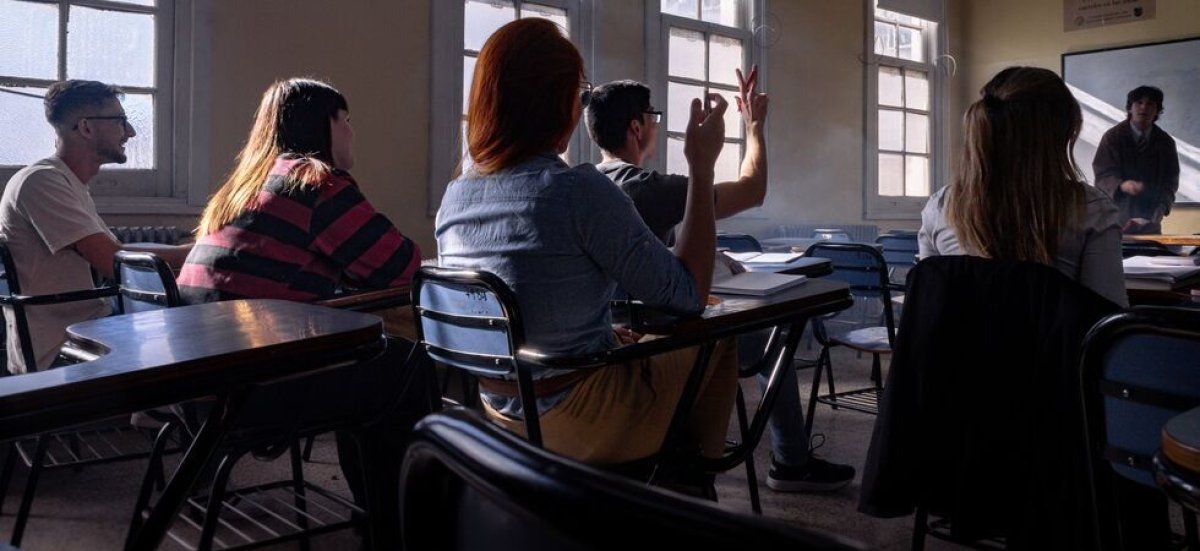 Canicule : la France réagit face à des températures extrêmes dans les écoles