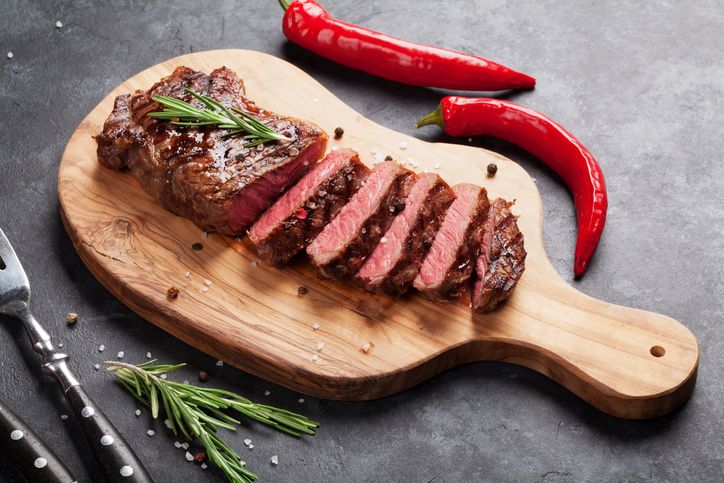 Viande rouge : une nouvelle étude alerte sur les risques d'inflammation intestinale