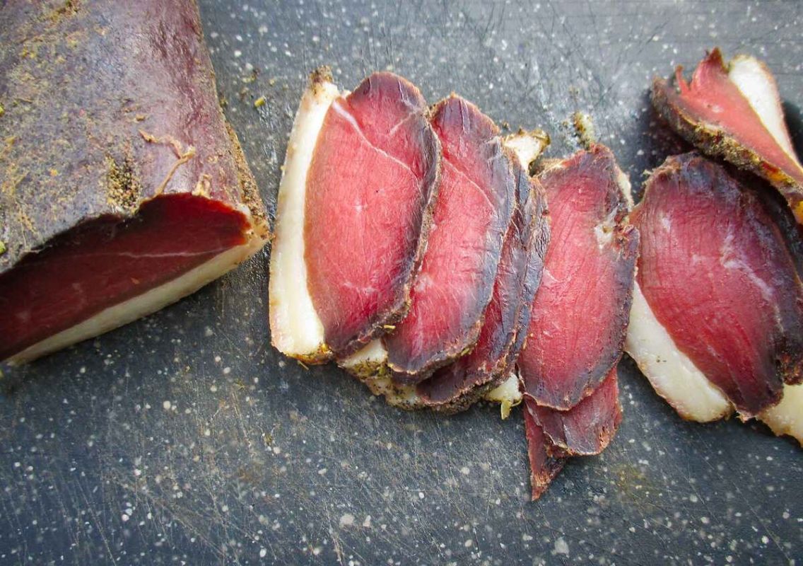 Magret de canard séché : l'art culinaire du Gers à portée de main