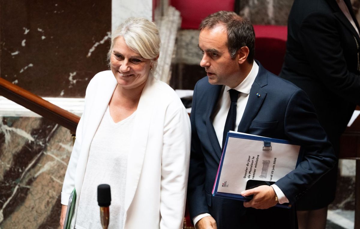 Canicule : des vacances d'été compromises pour les ministres ?