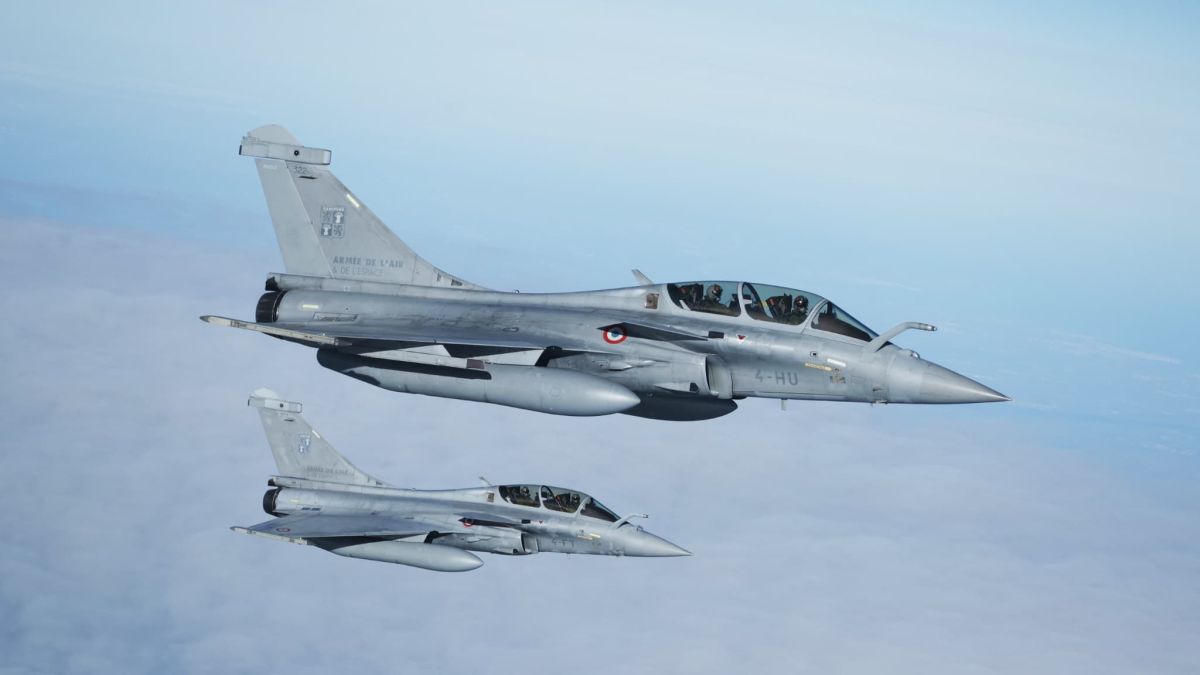 Un survol symbolique : les Rafales célèbrent l'indépendance américaine à Paris