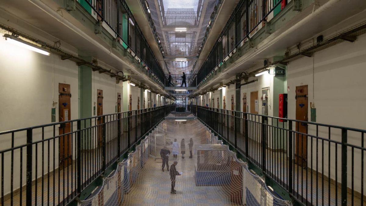 Face à la surpopulation carcérale, la contrôleure des prisons tire la sonnette d'alarme