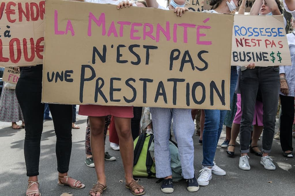 La cour de cassation approuve la commande d'enfants au Canada