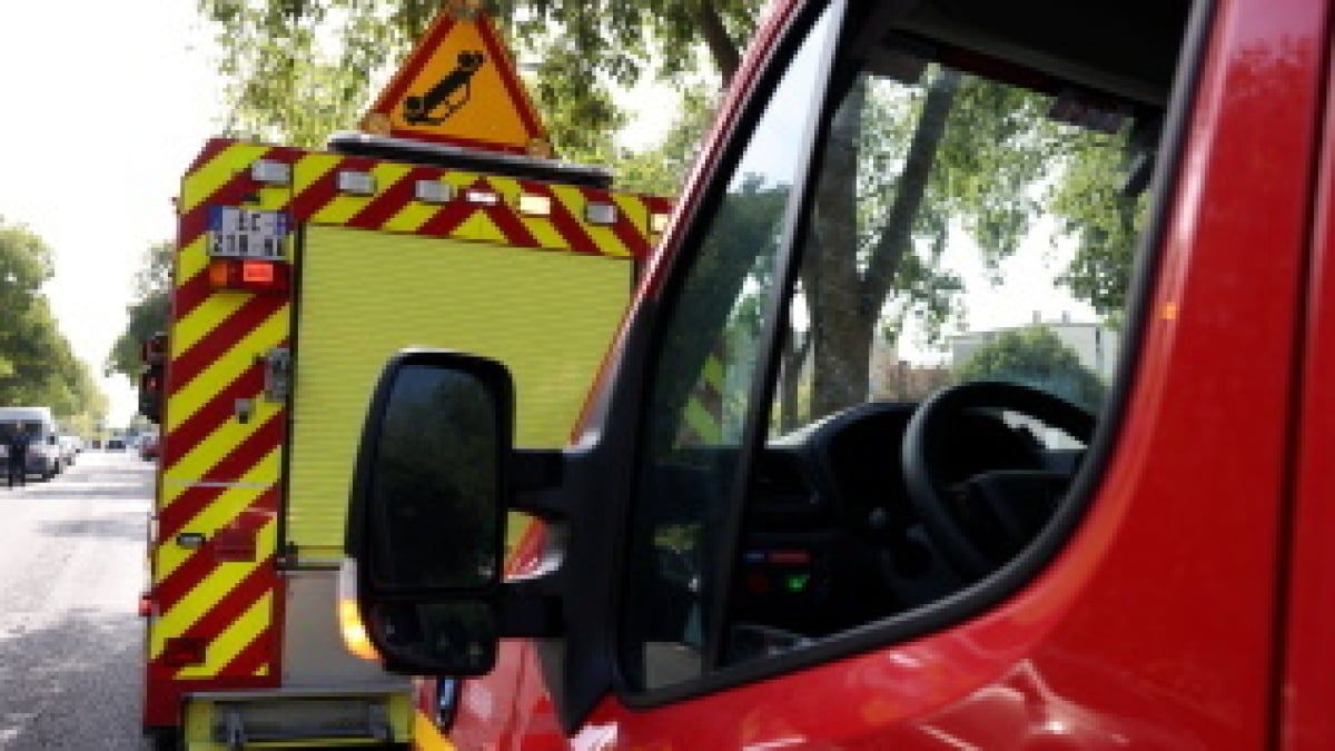 Un véhicule en feu provoque un incendie sur l'A51 à La Brillanne