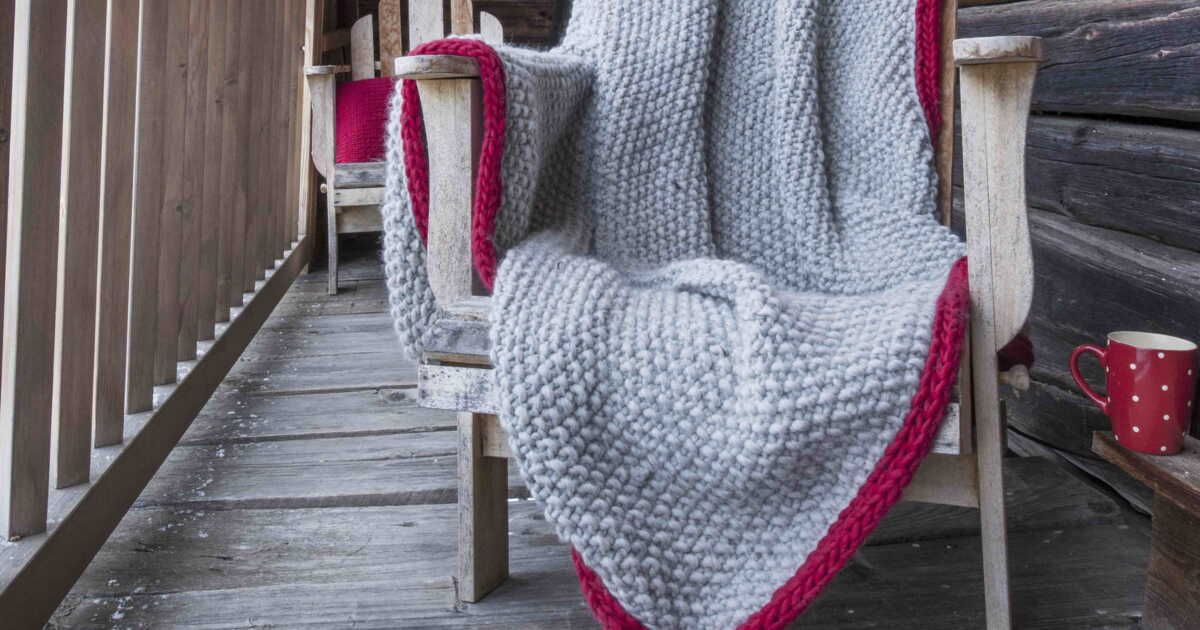 Découvrez comment réaliser un plaid douillet au point de riz