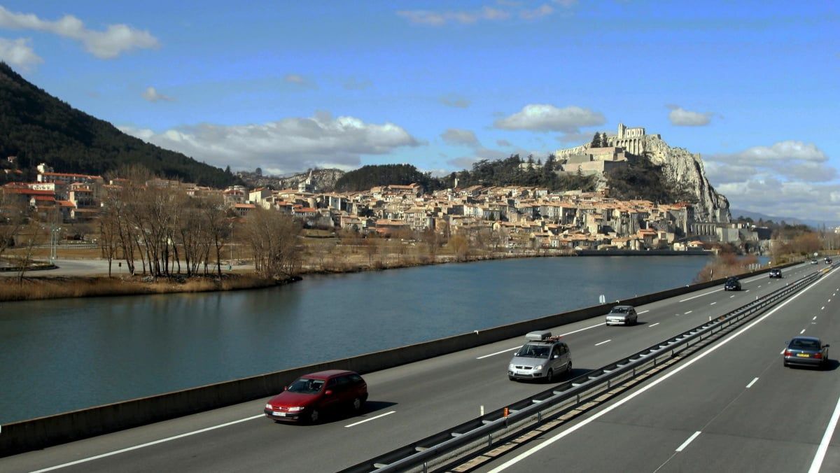 Grands départs en vacances : un trafic chargé mais gérable sur les autoroutes