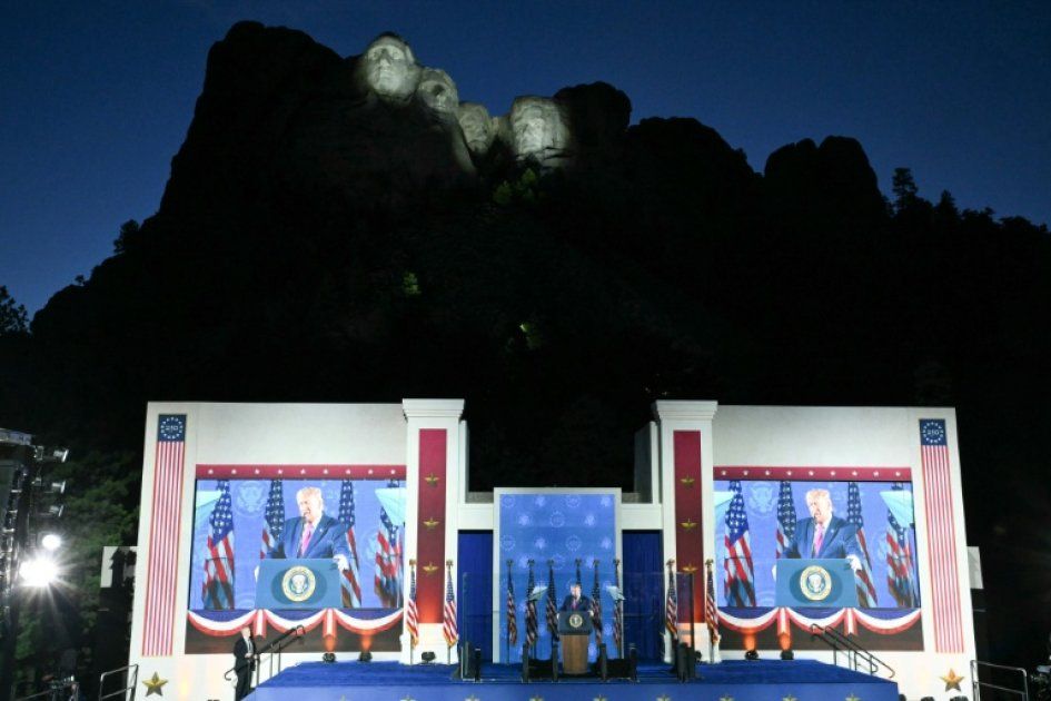 Célébrations des 250 ans des États-Unis : un discours de Trump retardé par la tempête