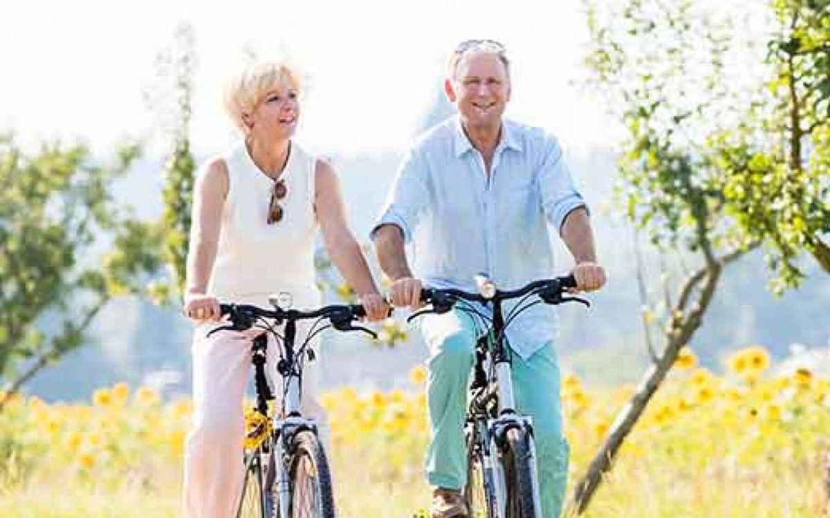 Un regard renouvelé sur les seniors : fini les clichés !