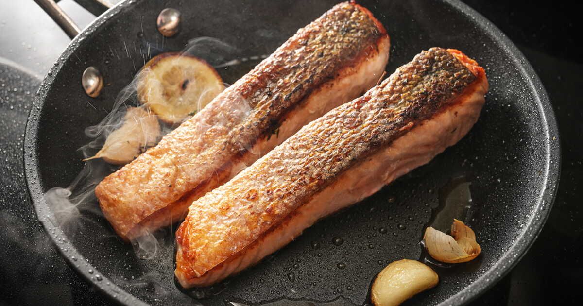 Faut-il manger la peau du saumon ?