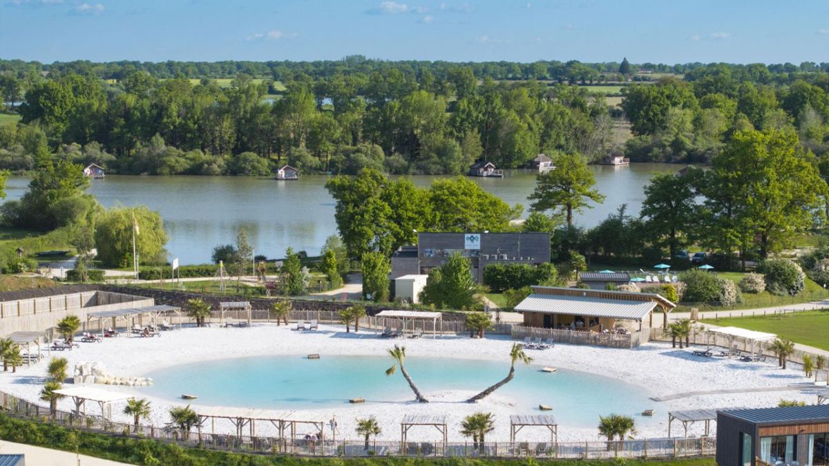 Un voyage au cœur du Village flottant de Pressac : dépaysement et nouvelles aventures