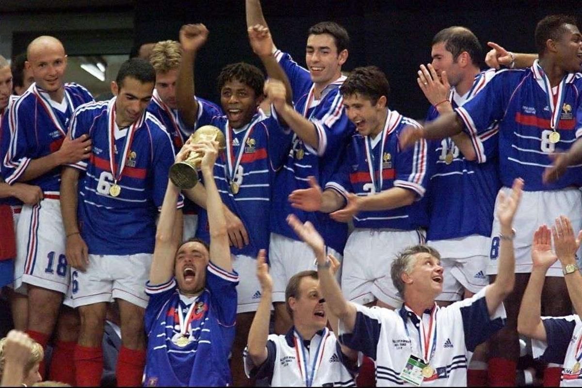 1998 : la France écrase le Brésil et entre dans l'histoire du football