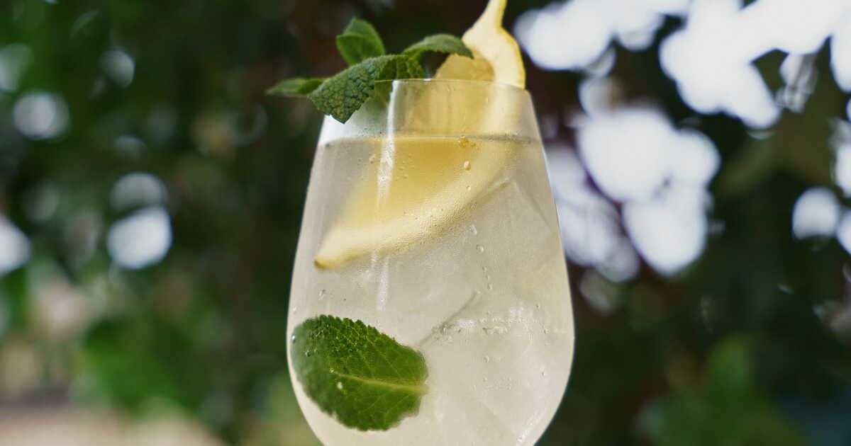Découvrez le Hugo Spritz, la nouvelle tendance estivale