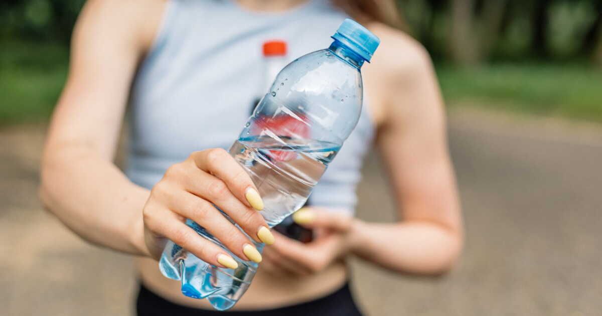 Le mystère des bouteilles d'eau en plastique : combien de temps peuvent-elles durer ?